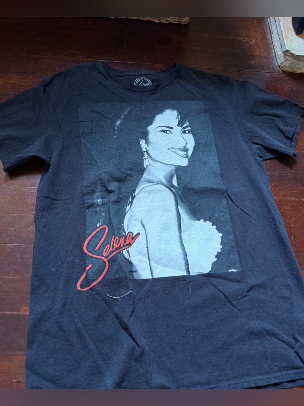 Selena Graphic Black T‑Shirt – Iconic Portrait Tee